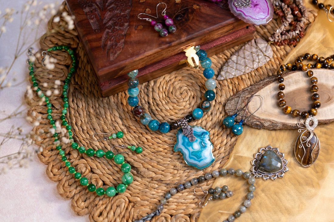 Complete Guide to Semi Precious Gem Jewelry: Types, Designs & Significance 2026 Lookandadorn.com