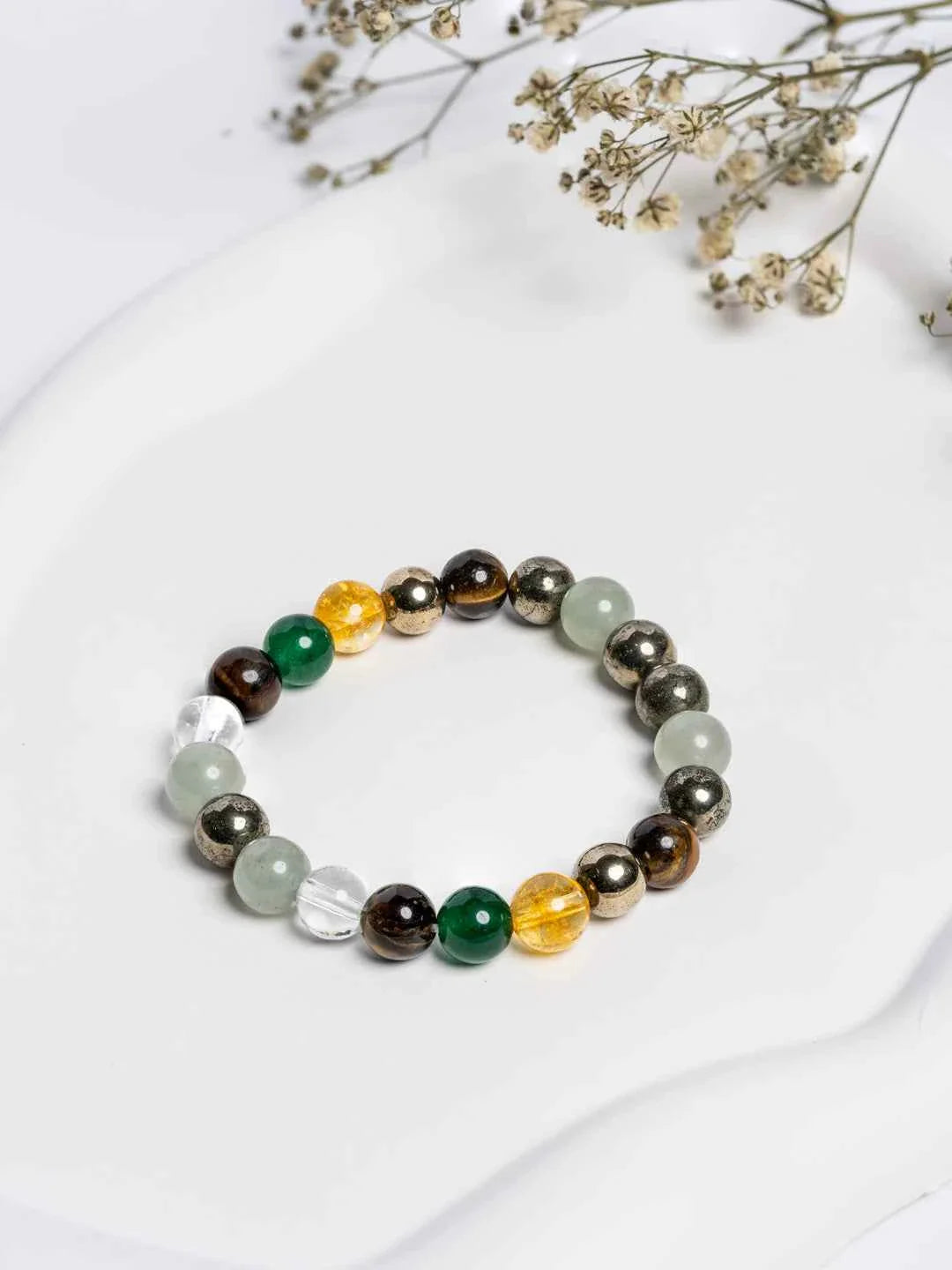 Best Gemstone Bracelets for Attracting Wealth (2026) Lookandadorn.com