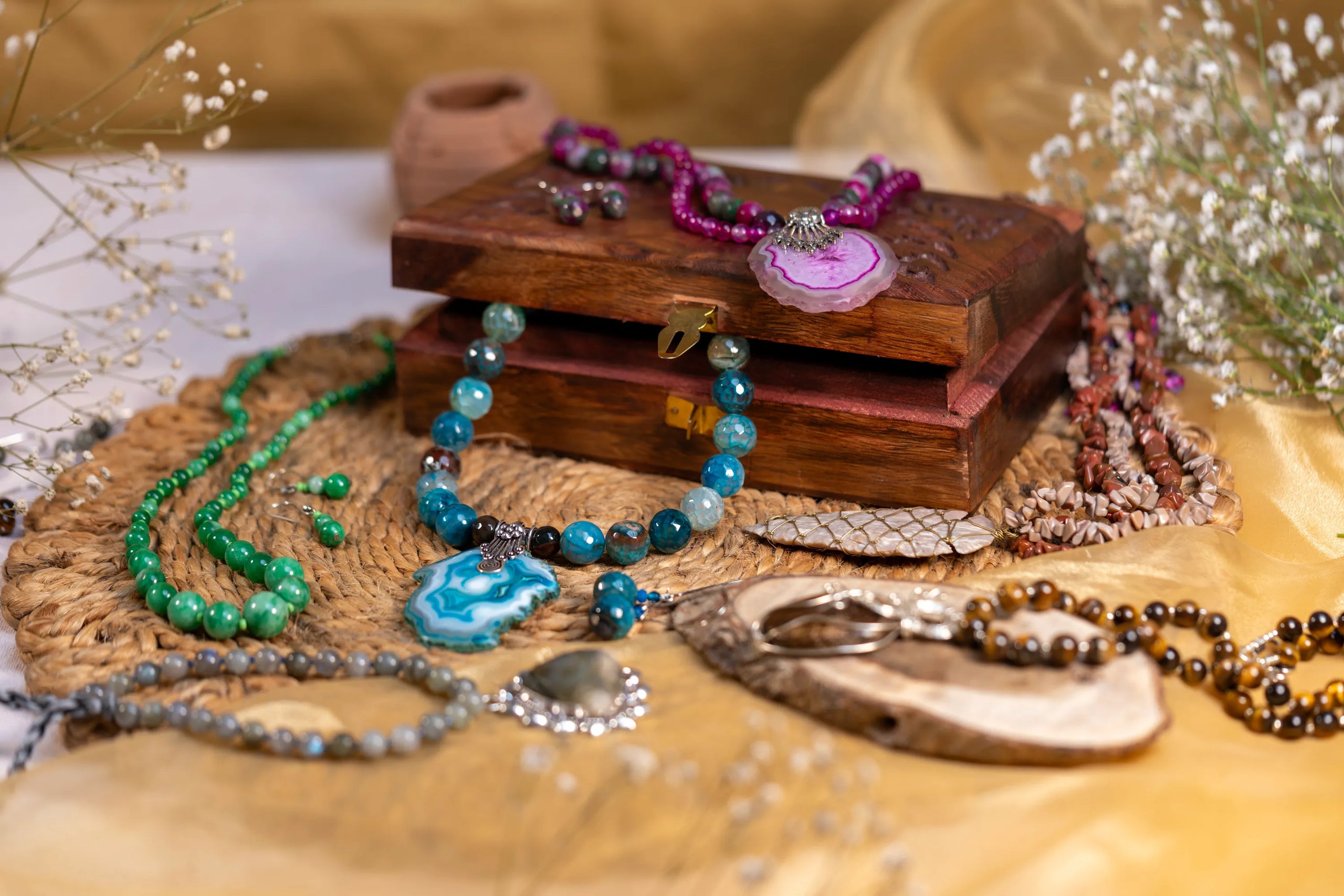 Semi Precious Stones Jewelry Set