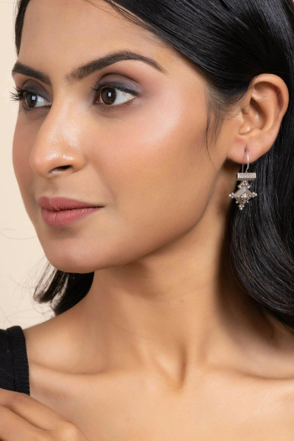 925 Silver Designer Earrings - Unique 92.5 Pure Silver, Non-Allergic, Elegant for All Occasions - Lookandadorn.com