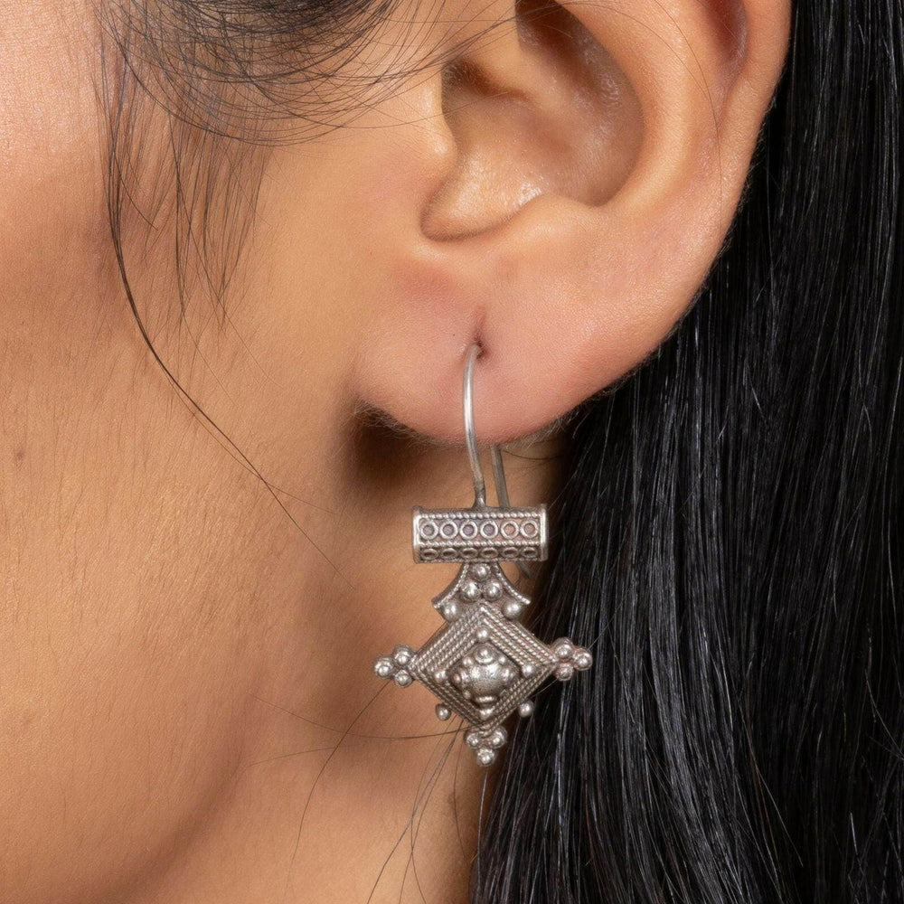 925 Silver Designer Earrings - Unique 92.5 Pure Silver, Non-Allergic, Elegant for All Occasions - Lookandadorn.com