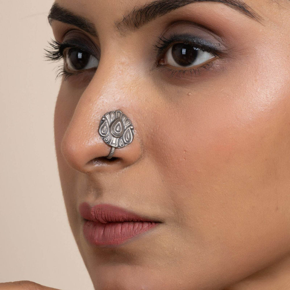 925 Pure Silver Floral Clip On Nose Pin, Non-Piercing, Elegant Design for All Occasions - Lookandadorn.com