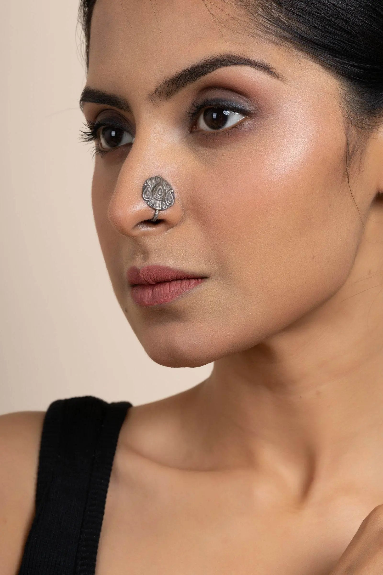 925 Pure Silver Floral Clip On Nose Pin, Non-Piercing, Elegant Design for All Occasions - Lookandadorn.com