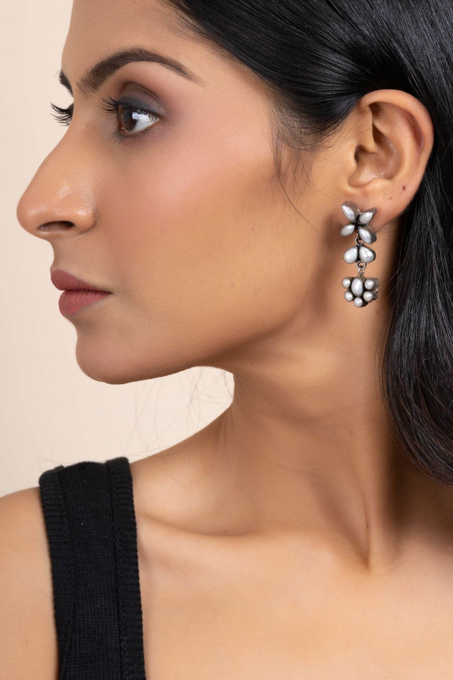 Exquisite 925 Silver Pearl Dangler Earrings - Elegant Floral Design, Non-Allergic for All Occasions - Lookandadorn.com