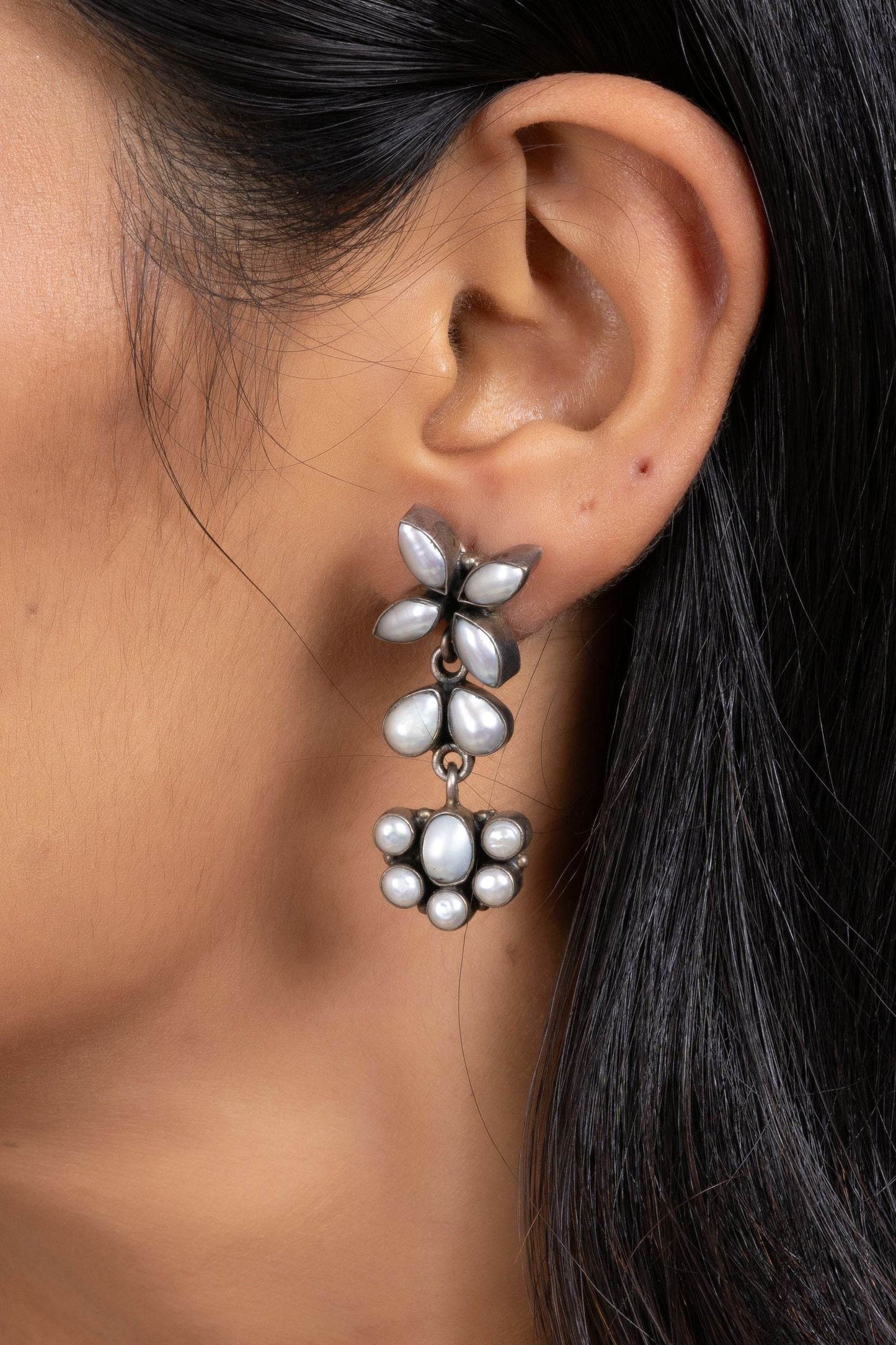 Exquisite 925 Silver Pearl Dangler Earrings - Elegant Floral Design, Non-Allergic for All Occasions - Lookandadorn.com