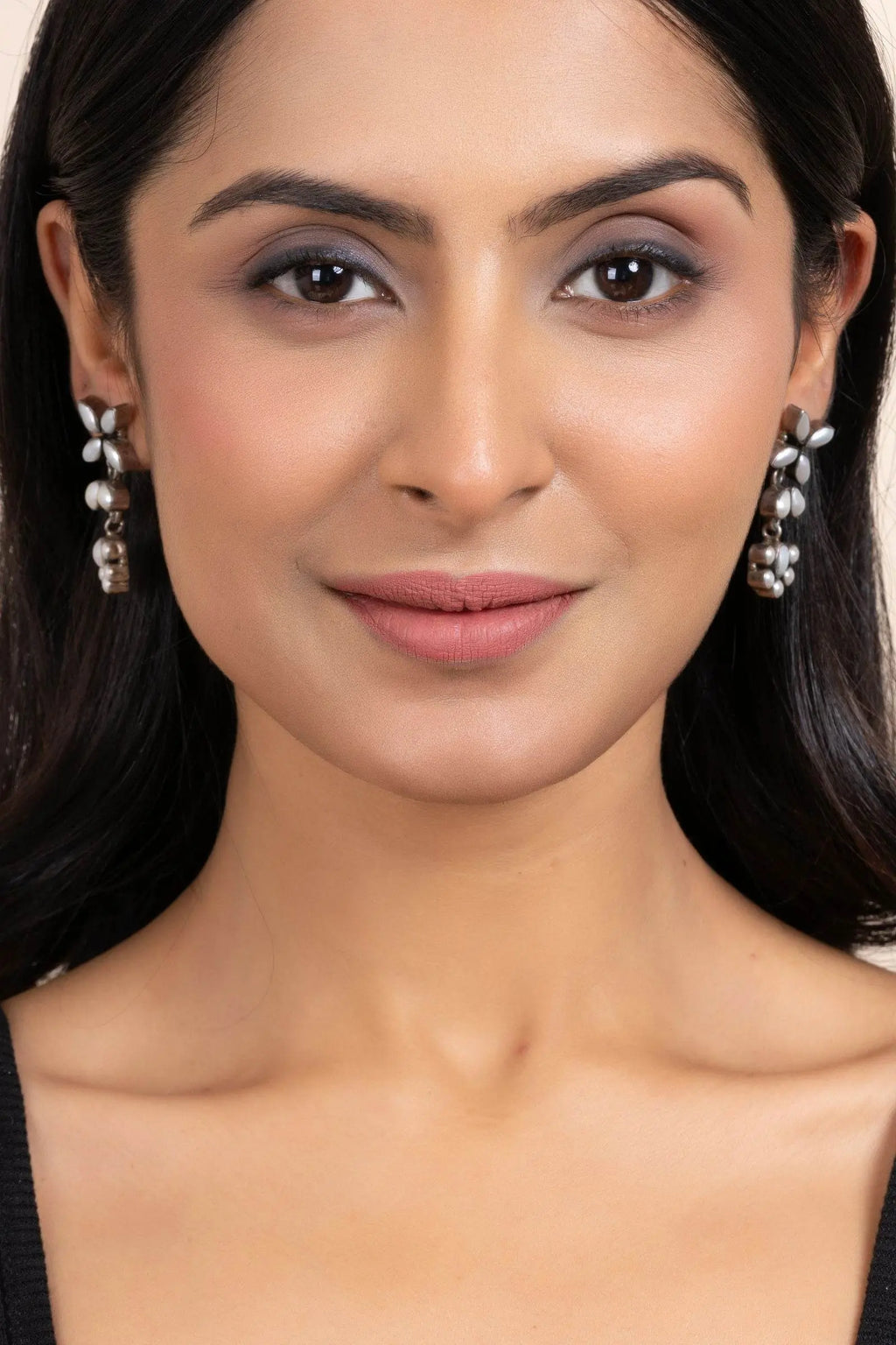 Exquisite 925 Silver Pearl Dangler Earrings - Elegant Floral Design, Non-Allergic for All Occasions - Lookandadorn.com