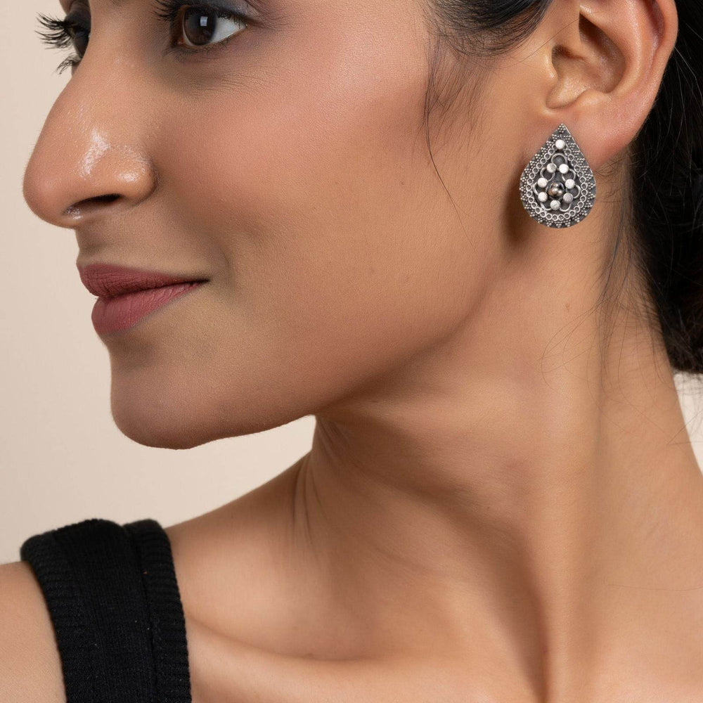 925 Pure Silver Earrings - Elegant Floral Drop Design for All Occasions, Durable and Non-Allergic - Lookandadorn.com