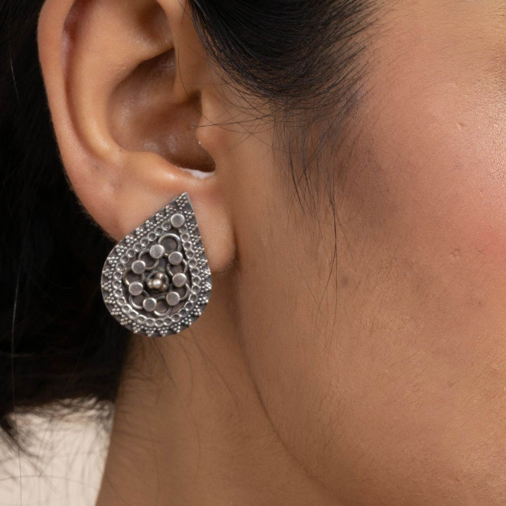 925 Pure Silver Earrings - Elegant Floral Drop Design for All Occasions, Durable and Non-Allergic - Lookandadorn.com