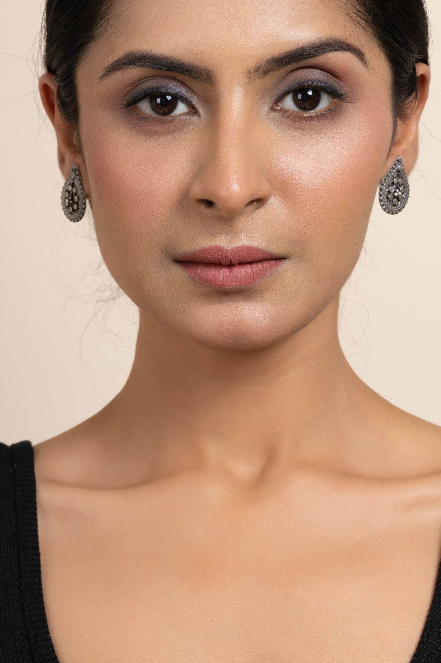 925 Pure Silver Earrings - Elegant Floral Drop Design for All Occasions, Durable and Non-Allergic - Lookandadorn.com