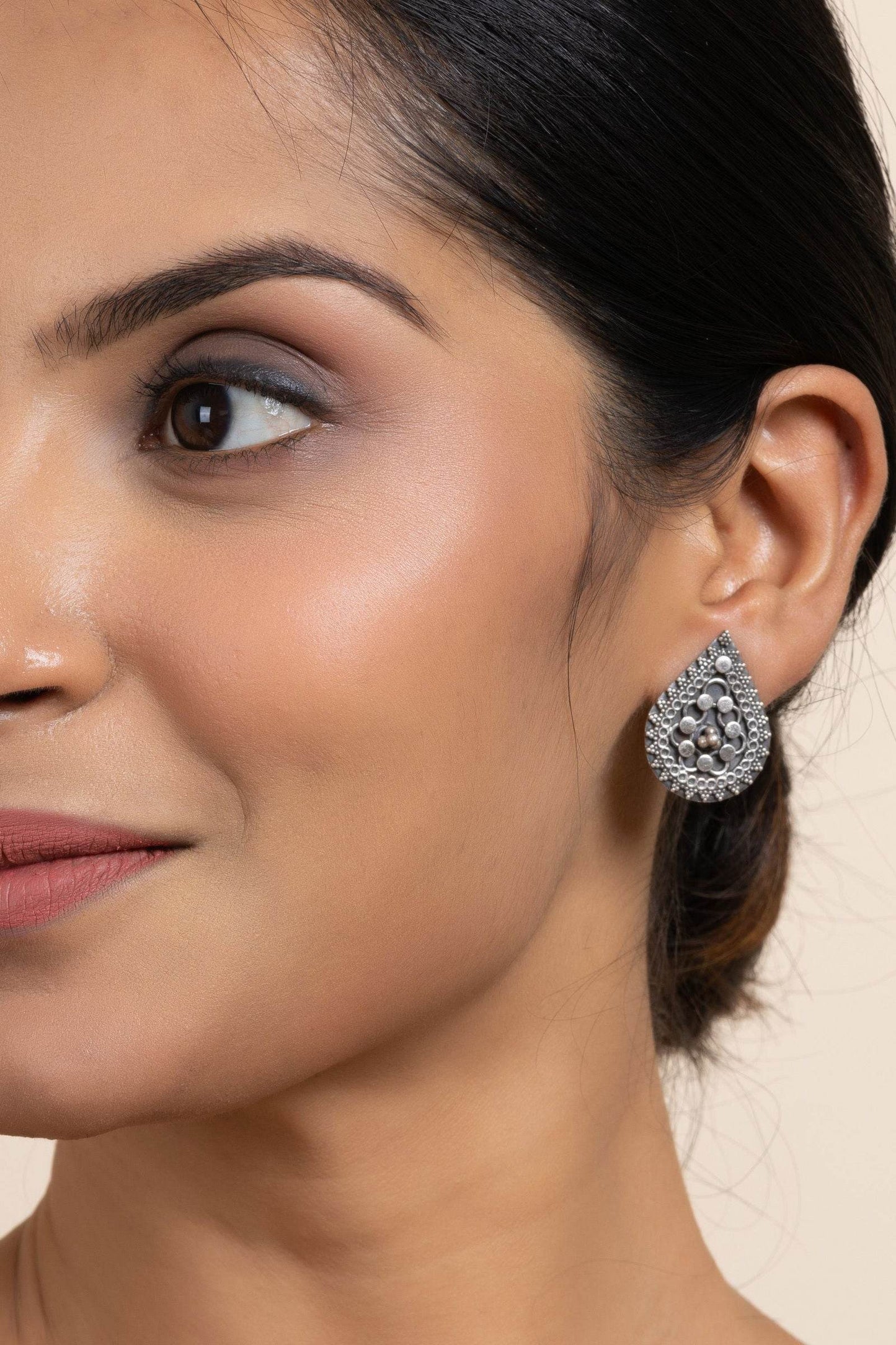 925 Pure Silver Earrings - Elegant Floral Drop Design for All Occasions, Durable and Non-Allergic - Lookandadorn.com