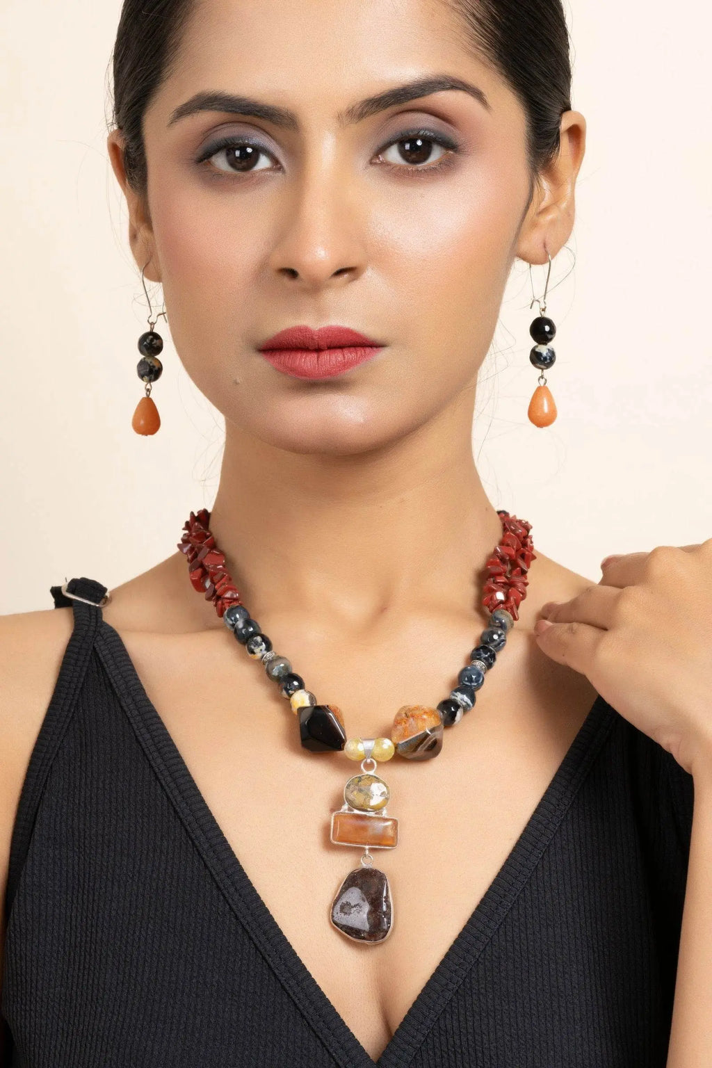 Handmade Black Brown Semi-Precious Stone Jewelry Set with Agate Onyx Chips Necklace and Earrings - Lookandadorn.com