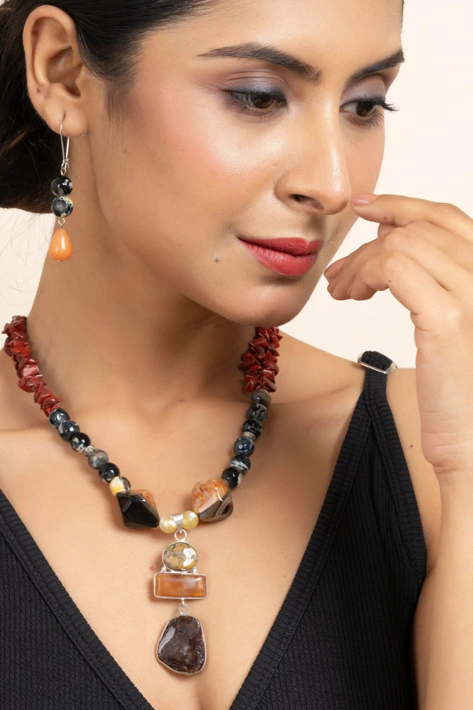 Handmade Black Brown Semi-Precious Stone Jewelry Set with Agate Onyx Chips Necklace and Earrings - Lookandadorn.com