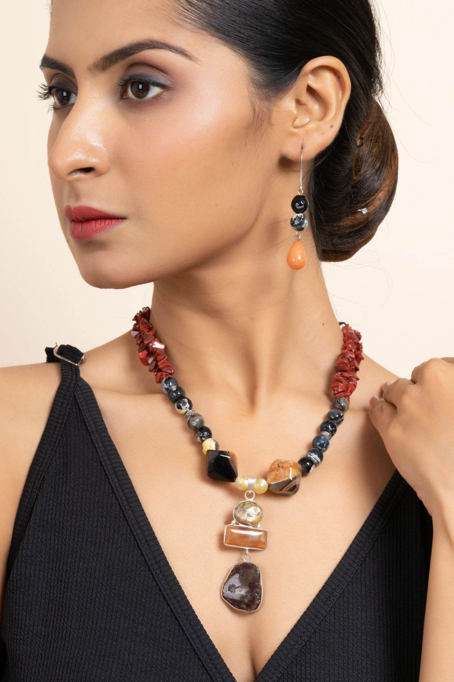 Handmade Black Brown Semi-Precious Stone Jewelry Set with Agate Onyx Chips Necklace and Earrings - Lookandadorn.com