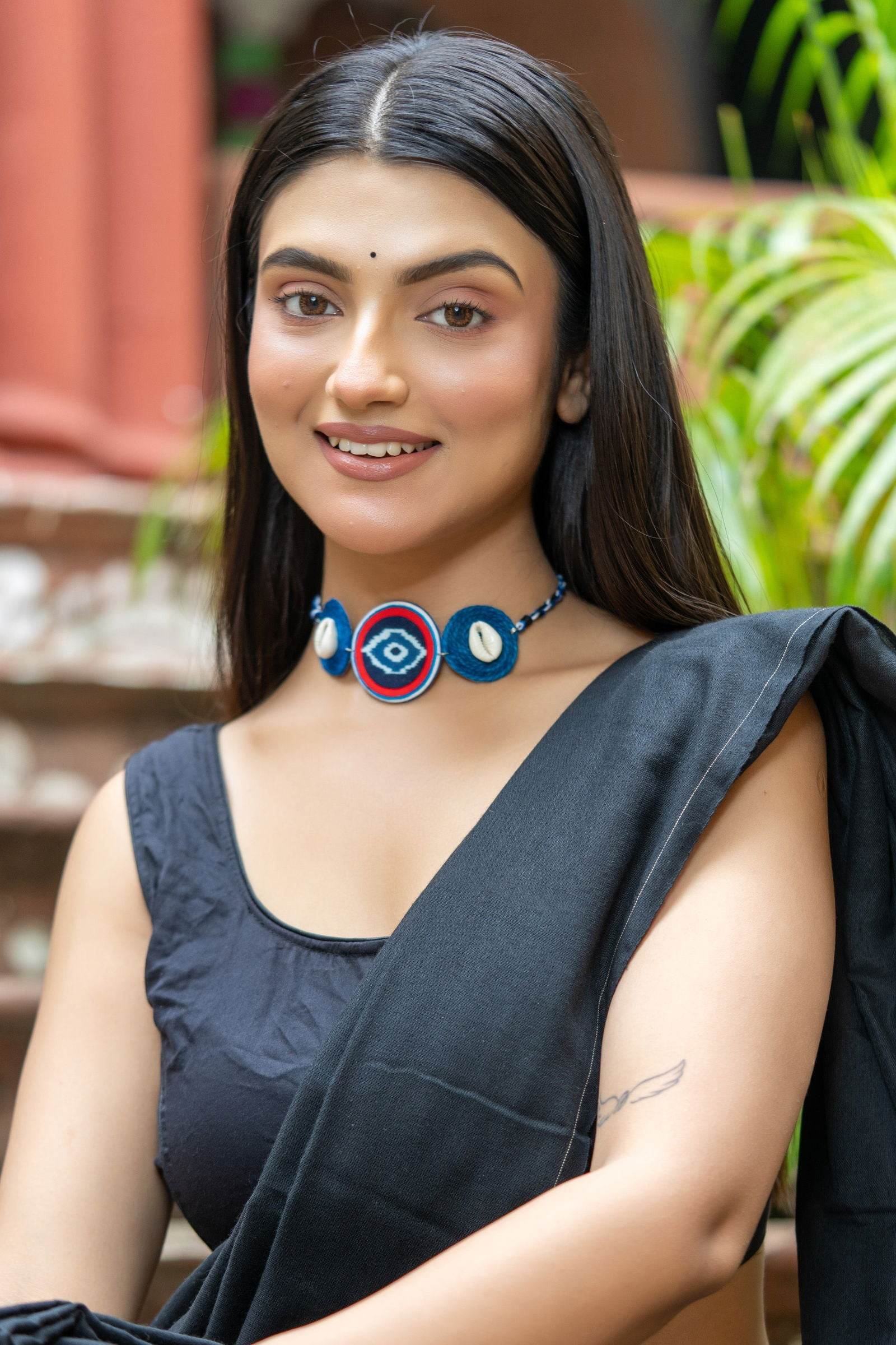 Handmade Eco-Friendly Blue Red Jute Fabric Cowrie Evil Eye Choker Necklace with Earring Jewelry Set - Lookandadorn.com