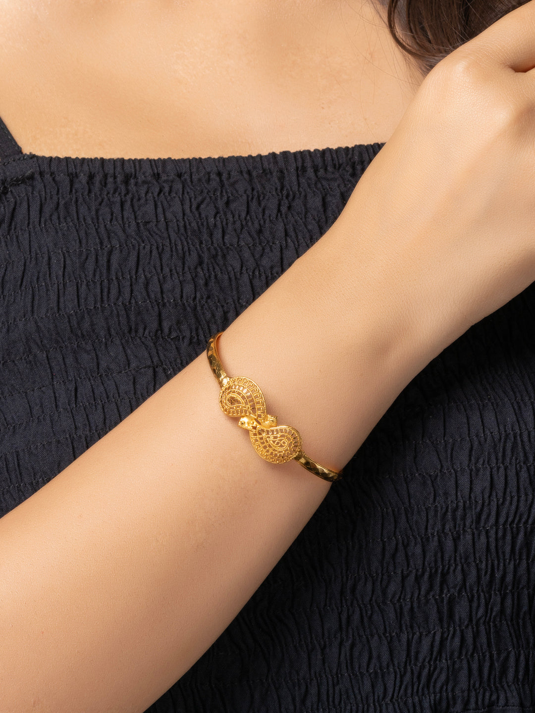 22K Gold Plated Adjustable Paisley Noa Bangle LOOK AND ADORN - designed for you