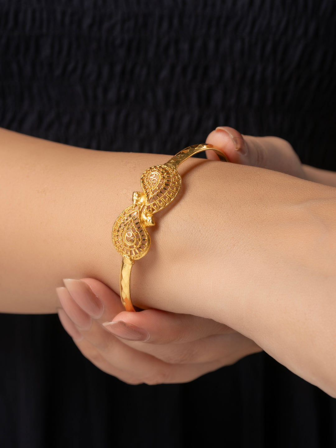 22K Gold Plated Adjustable Paisley Noa Bangle LOOK AND ADORN - designed for you