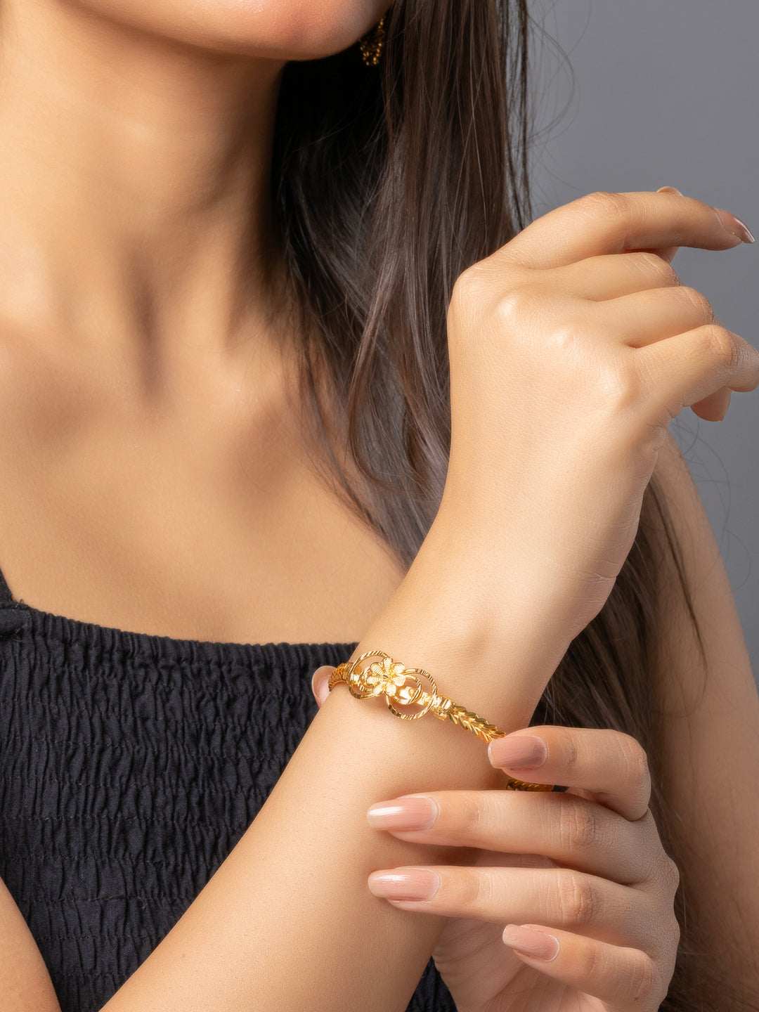22K Gold Plated Adjustable Floral Noa Bangle LOOK AND ADORN - designed for you