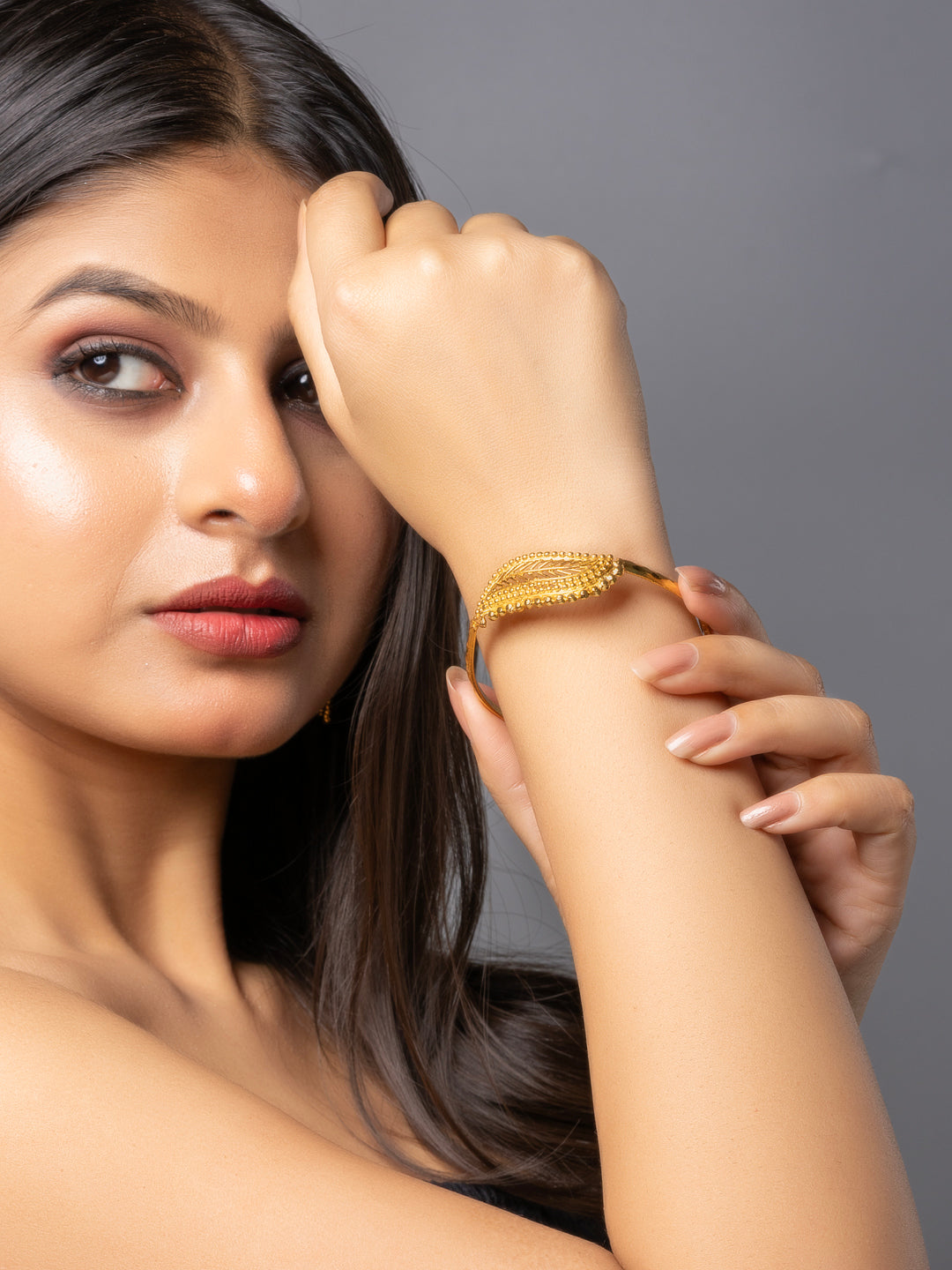 22K Gold Plated Adjustable Leaf  Noa Bangle LOOK AND ADORN - designed for you