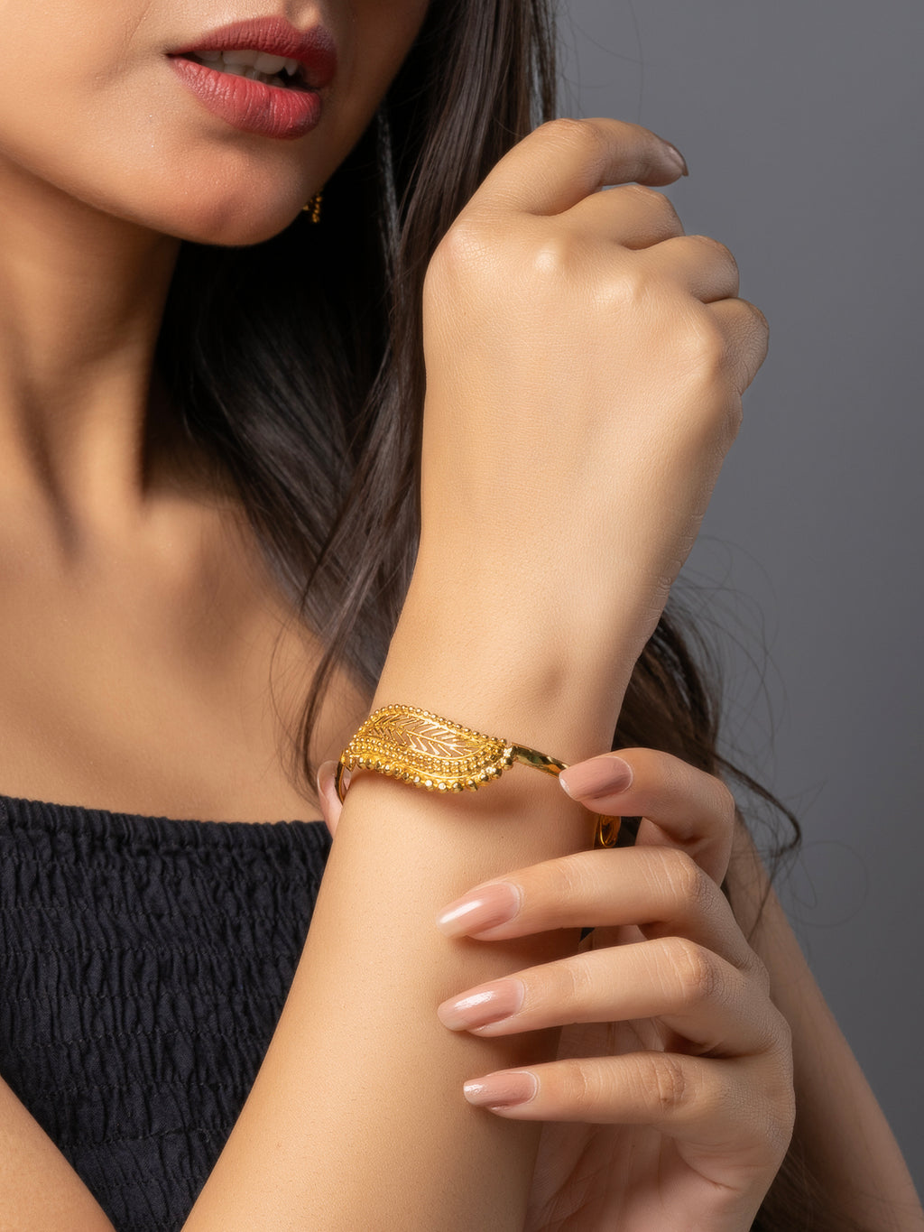 22K Gold Plated Adjustable Leaf  Noa Bangle LOOK AND ADORN - designed for you