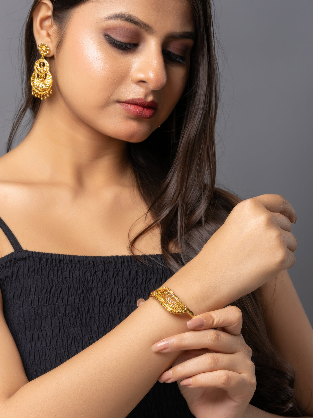 22K Gold Plated Adjustable Leaf  Noa Bangle LOOK AND ADORN - designed for you