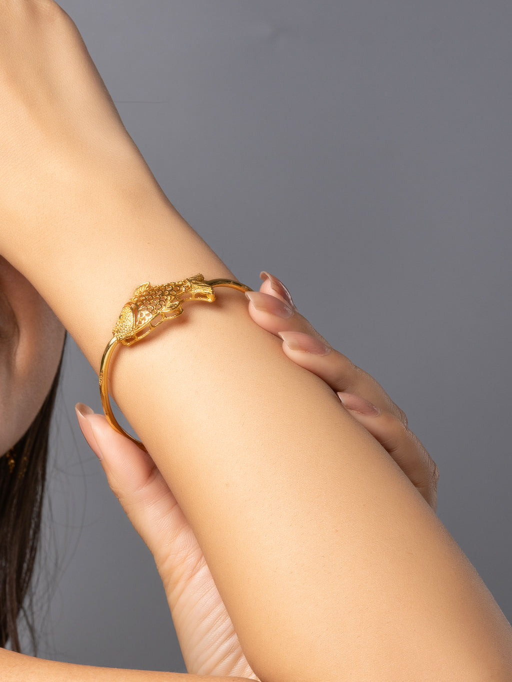 22K Gold Plated Adjustable Fish Noa Bangle LOOK AND ADORN - designed for you