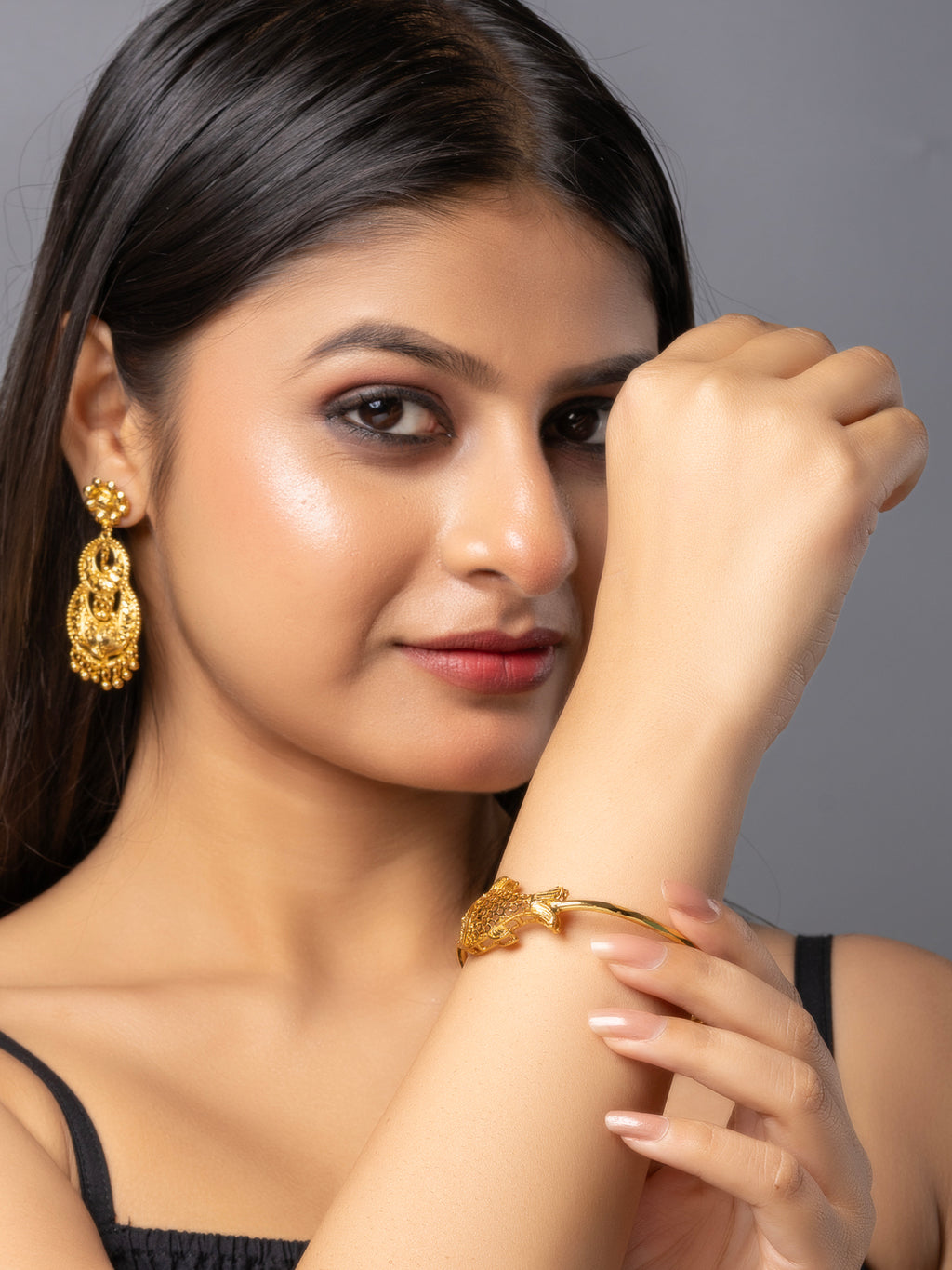 22K Gold Plated Adjustable Fish Noa Bangle LOOK AND ADORN - designed for you