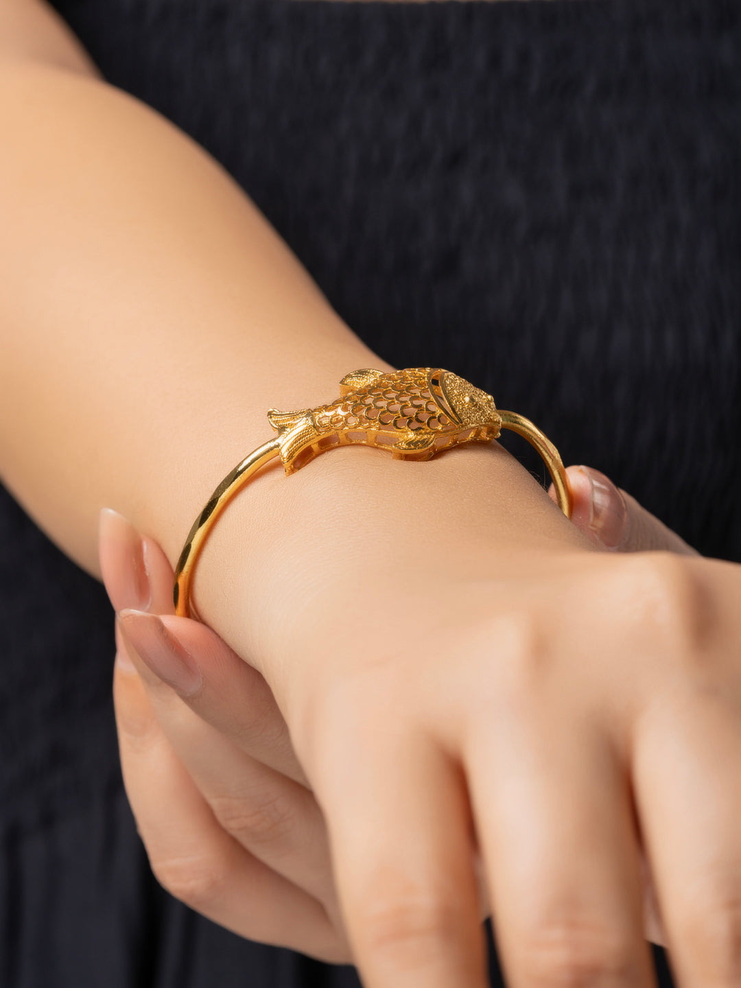 22K Gold Plated Adjustable Fish Noa Bangle LOOK AND ADORN - designed for you
