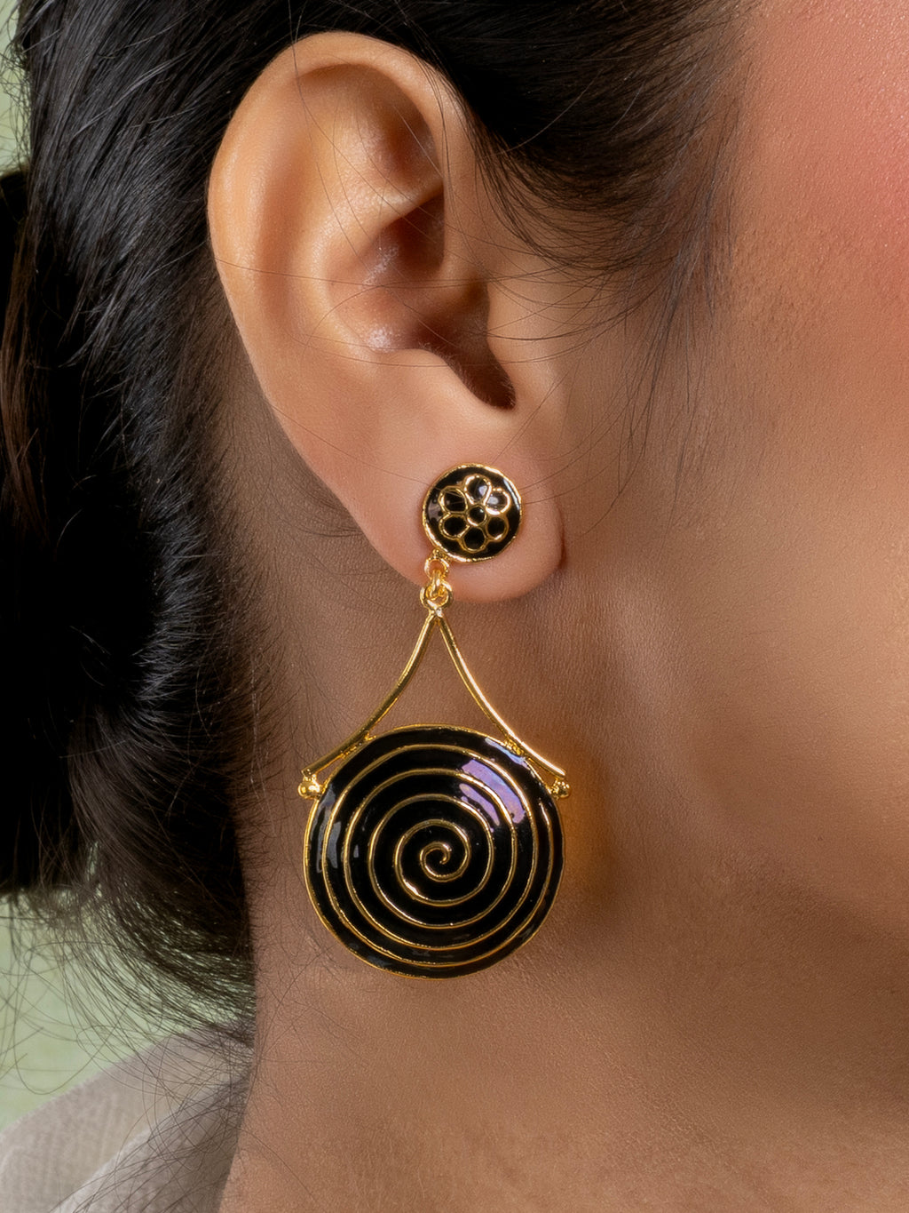 Golden Black Circular Floral Meenakari Stud Enamel Earring