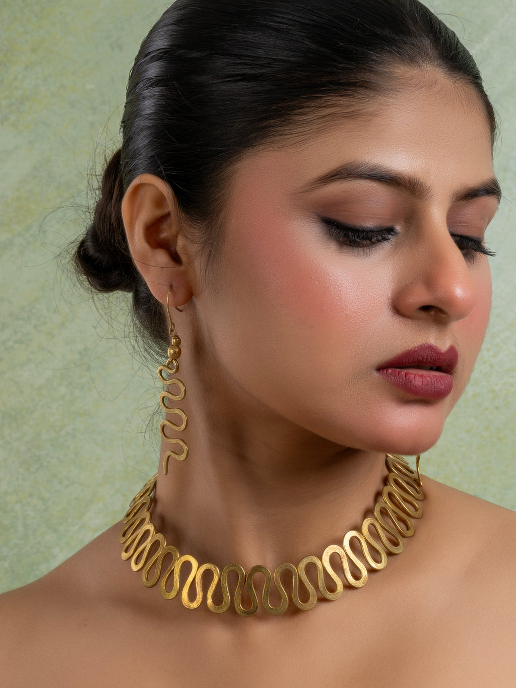 Golden Brass Dokra Spiral Necklace set with Earring