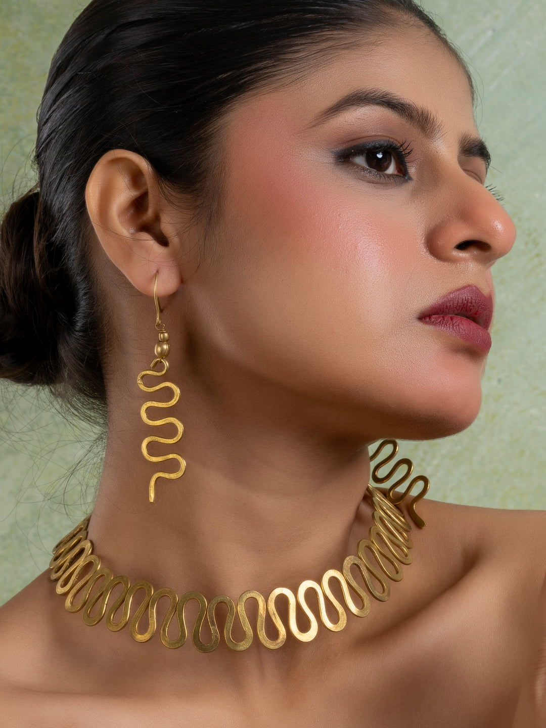 Golden Brass Dokra Spiral Necklace set with Earring