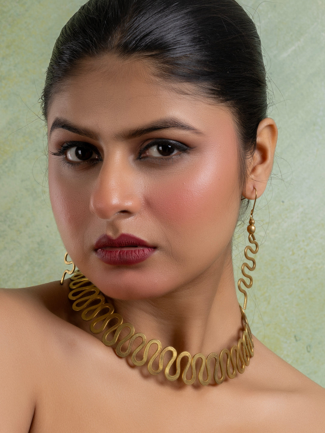 Golden Brass Dokra Spiral Necklace set with Earring