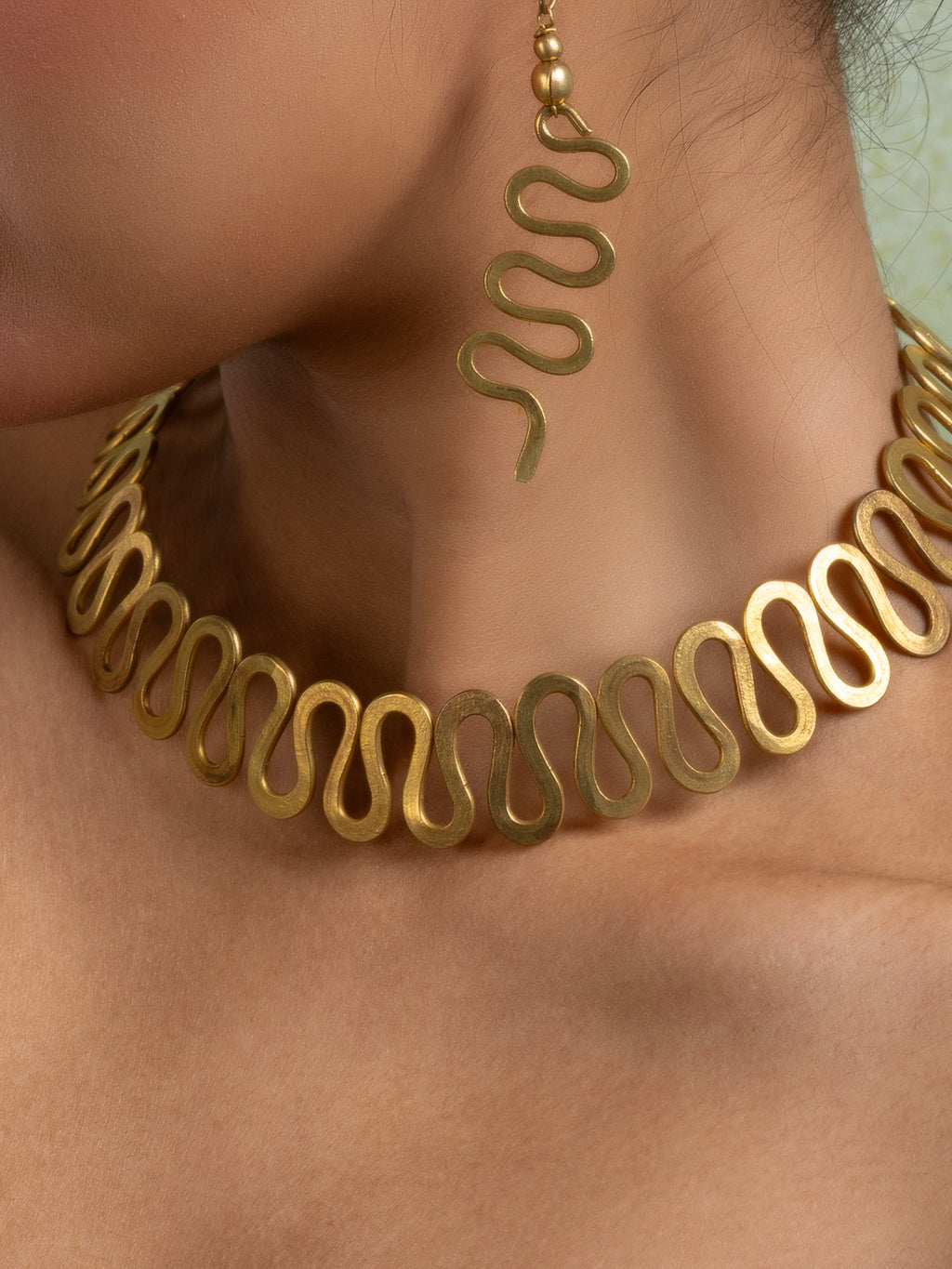 Golden Brass Dokra Spiral Necklace set with Earring