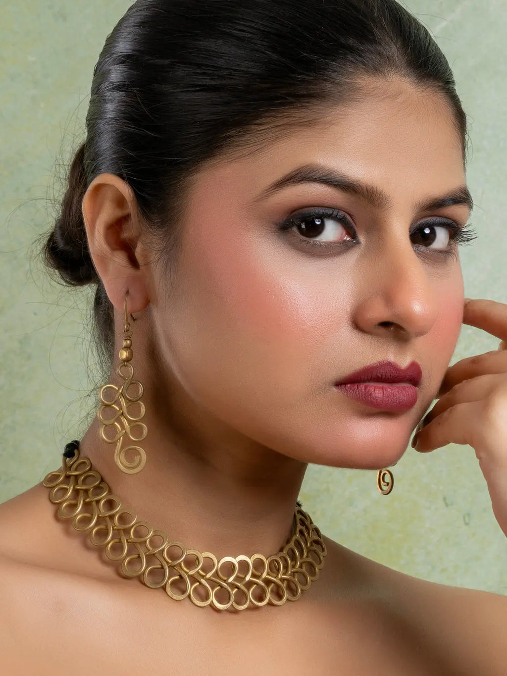 Golden Brass Dokra Spiral Choker Necklace set with Earring LOOK AND ADORN - designed for you