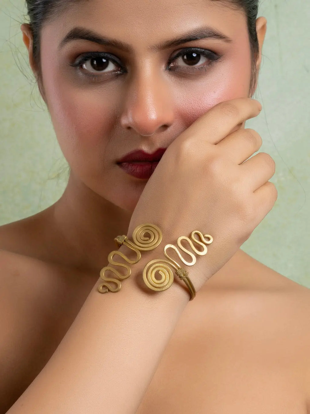 Golden Brass Dokra Spiral Adjustable Bracelet LOOK AND ADORN - designed for you