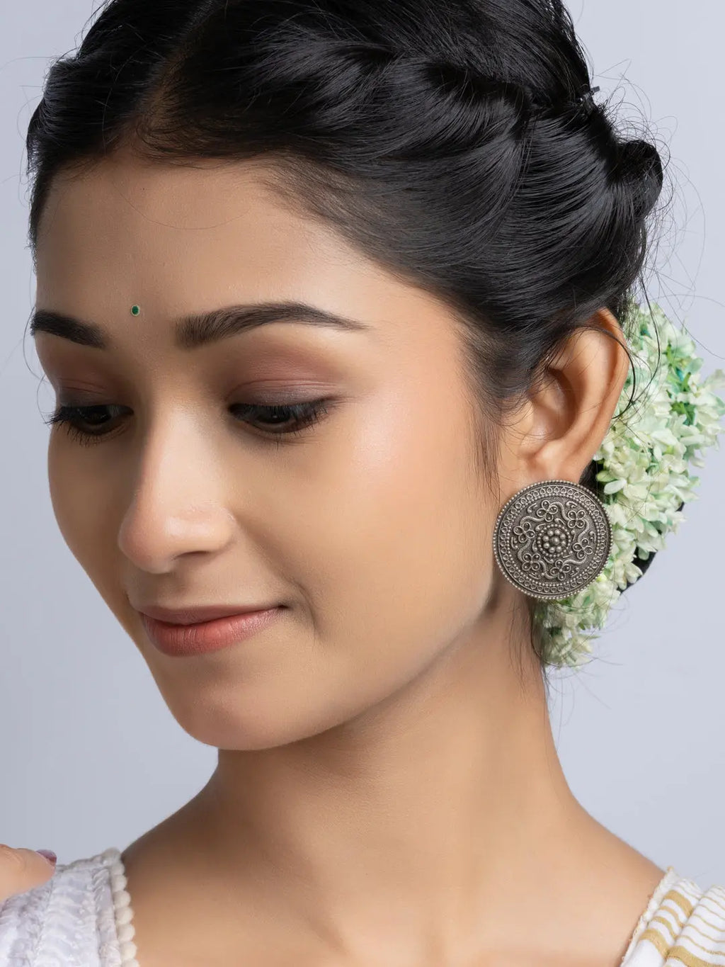 Oxidized Silver Floral Stud Earring LOOK AND ADORN - designed for you