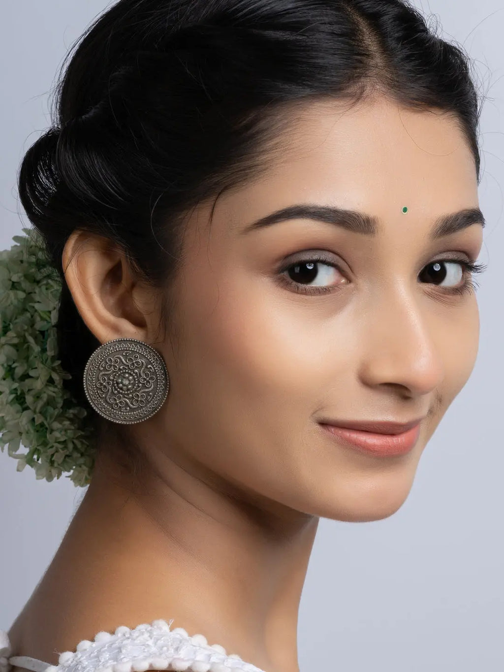 Oxidized Silver Floral Stud Earring LOOK AND ADORN - designed for you