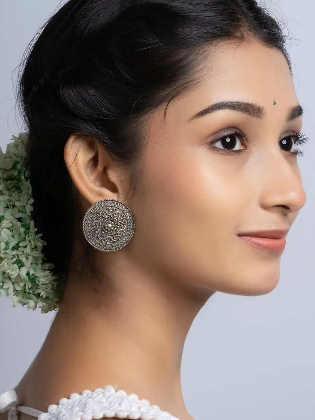 Oxidized Silver Floral Stud Earring LOOK AND ADORN - designed for you