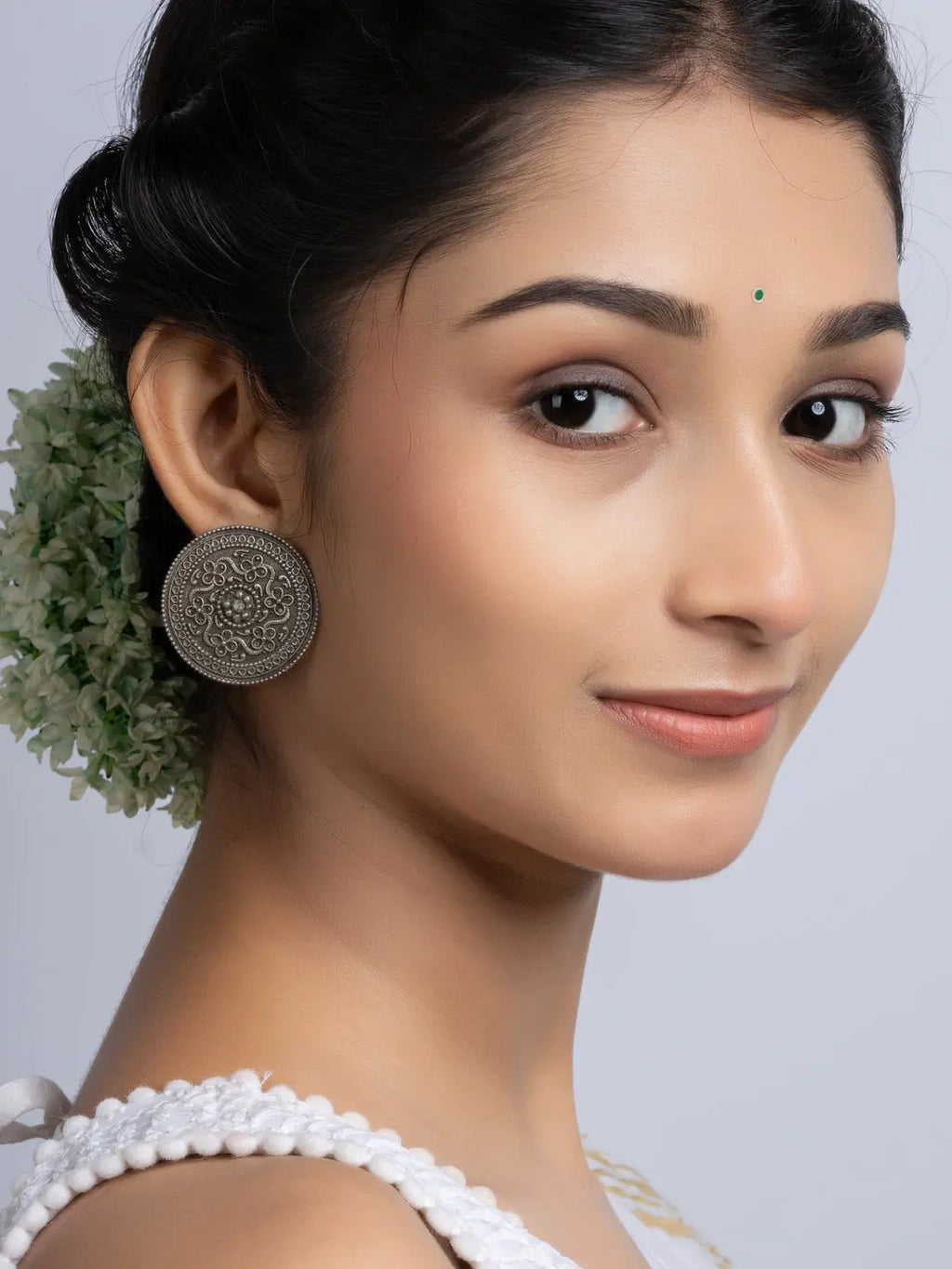 Oxidized Silver Floral Stud Earring LOOK AND ADORN - designed for you