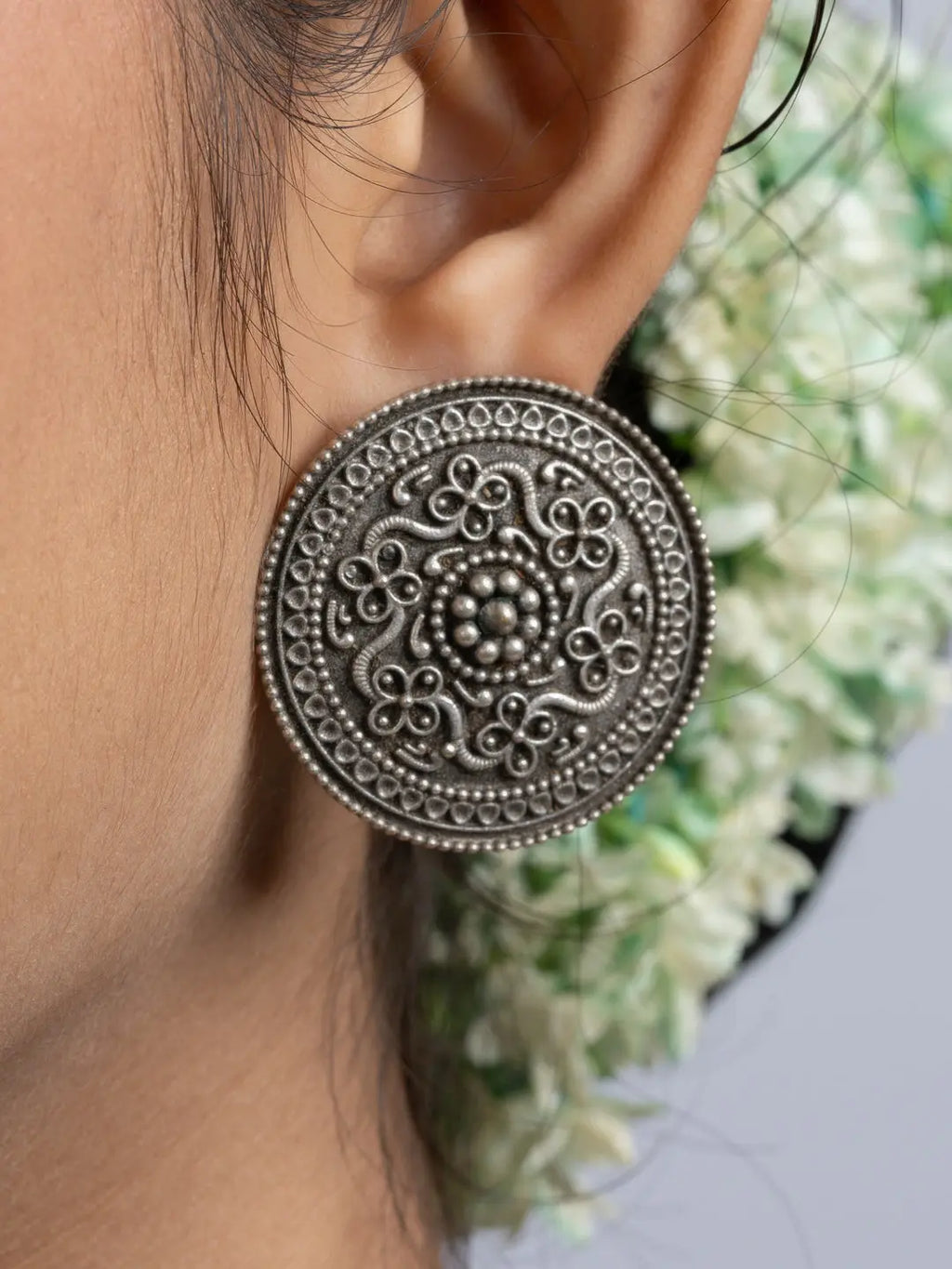 Oxidized Silver Floral Stud Earring LOOK AND ADORN - designed for you