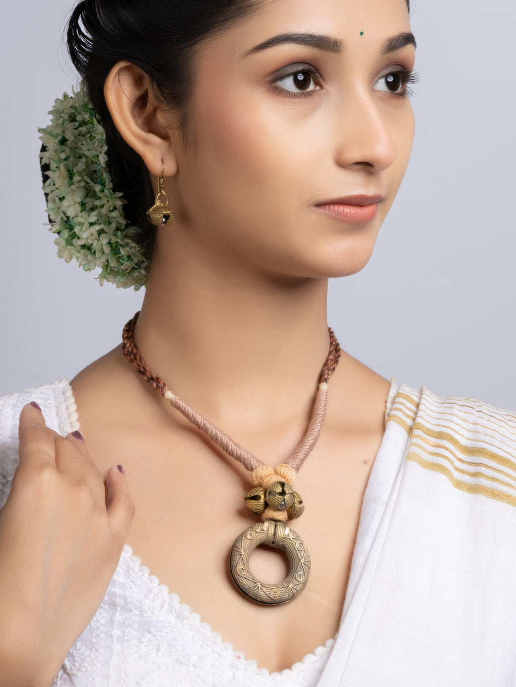 Beige Brown Dokra Brass Necklace Set With Earrings