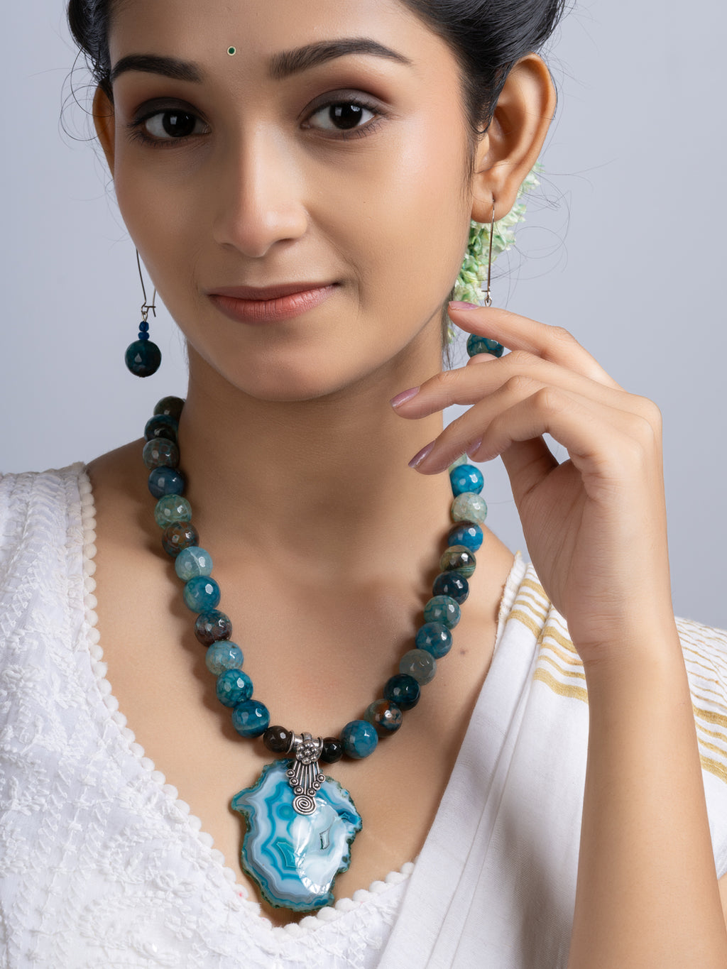 Semi Precious Peacock Blue Agate Quartz Necklace Set With Earrings