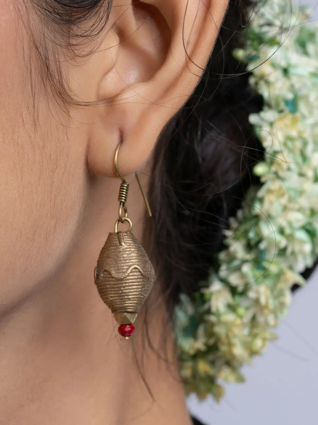 Golden Red Black Leaf Dokra Brass necklace set with earring LOOK AND ADORN - designed for you