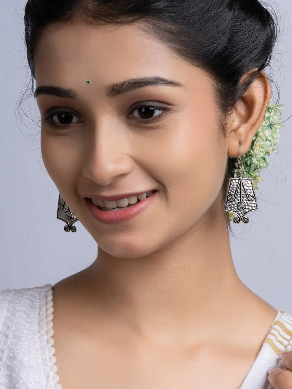 Oxidized Silver Tribal Earring LOOK AND ADORN - designed for you