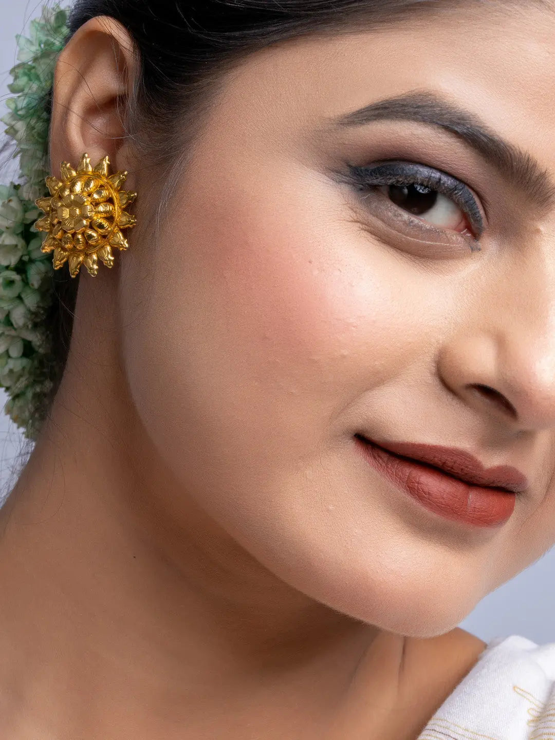 Gold Plated Floral Stud Earrings - Lookandadorn.com