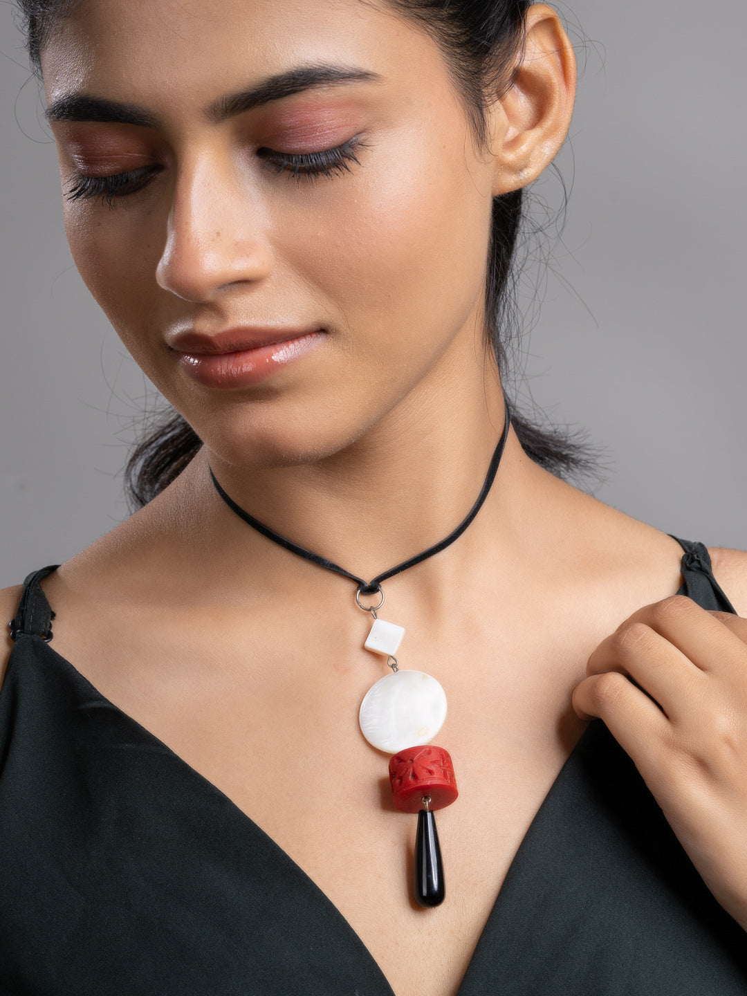 White Red Black Onyx Agate Mother Of Pearl Sleek Necklace With Adjustable Suede Cord