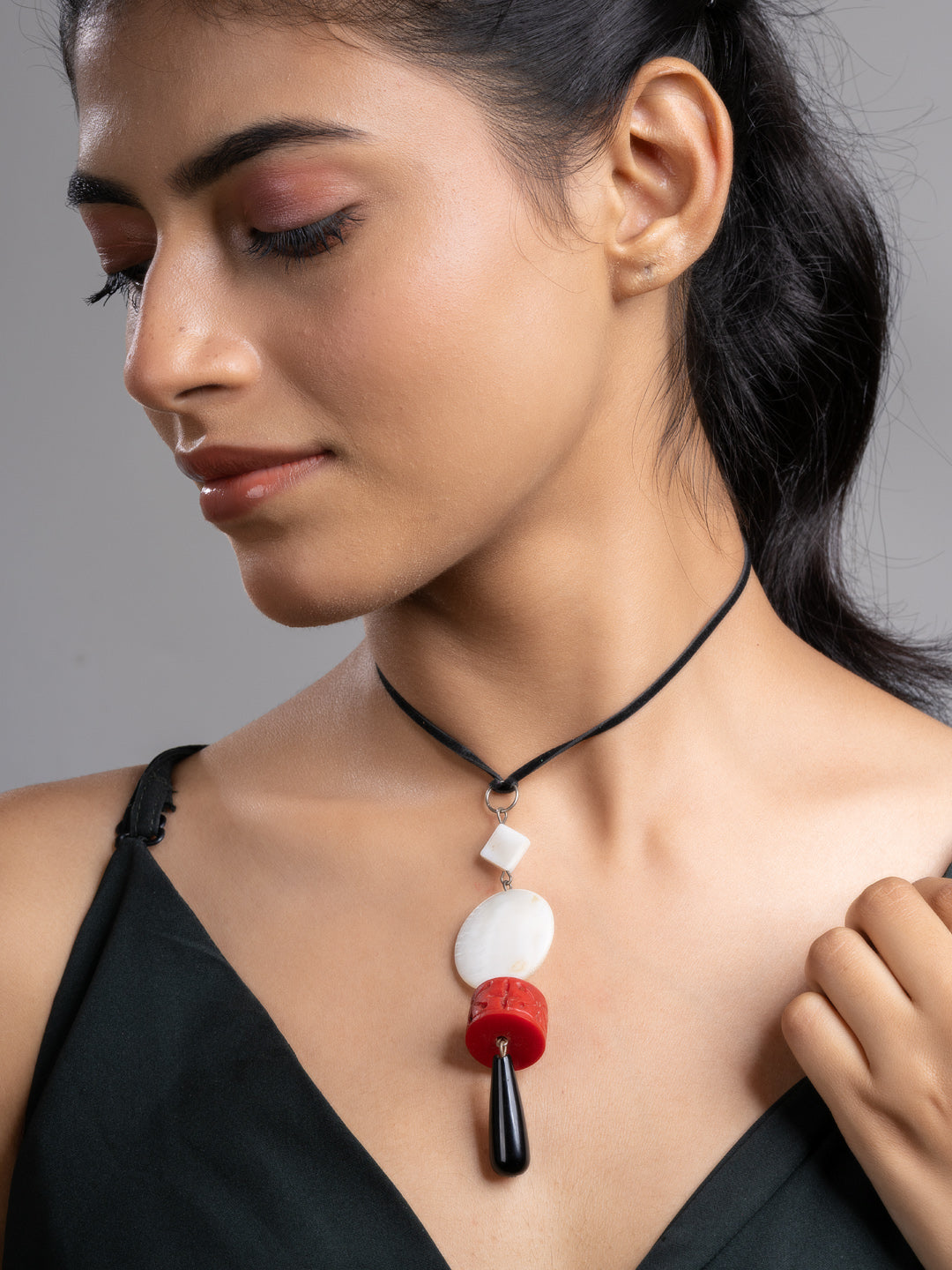 White Red Black Onyx Agate Mother Of Pearl Sleek Necklace With Adjustable Suede Cord