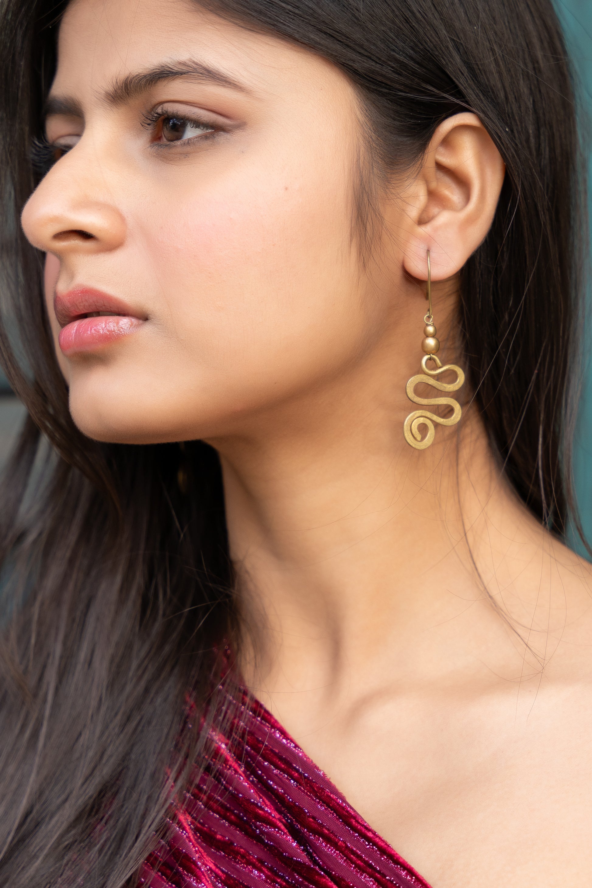 handmade-dokra-brass-snake-spiral-earring