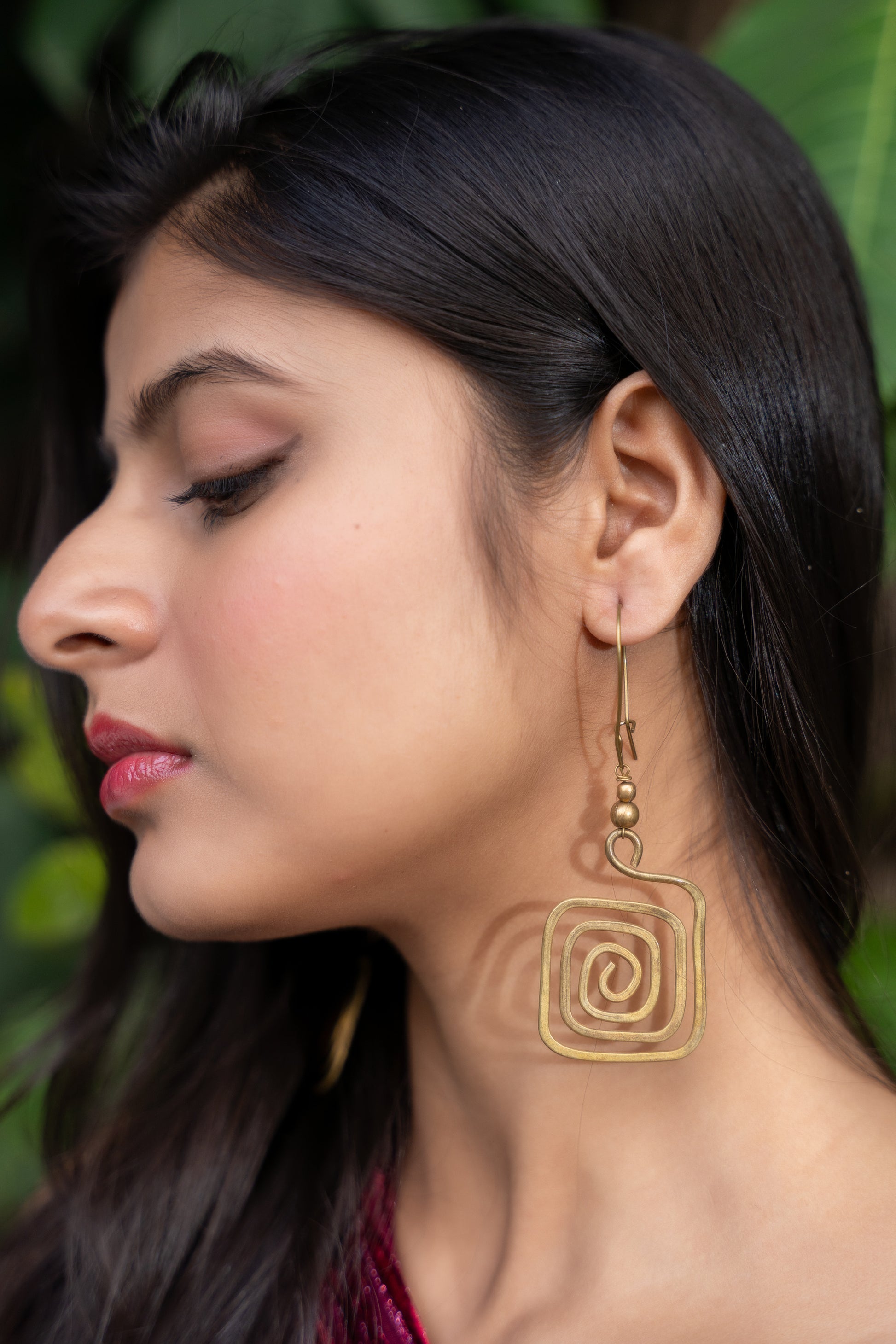 handmade-dokra-brass-long-square-spiral-earring