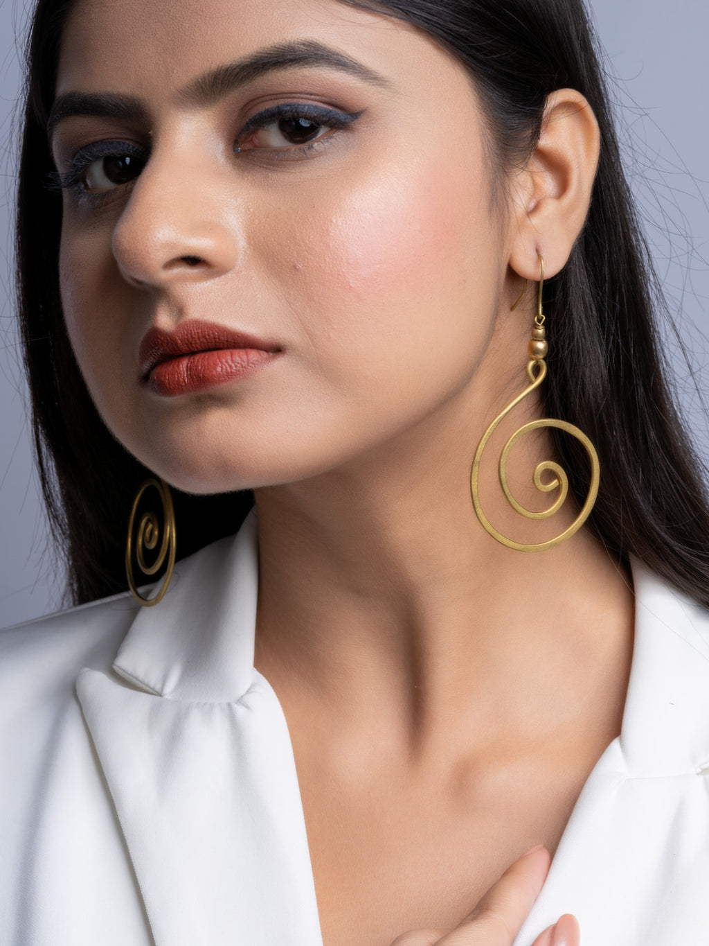 Spiral Golden Brass Dokra Earrings - Lookandadorn.com