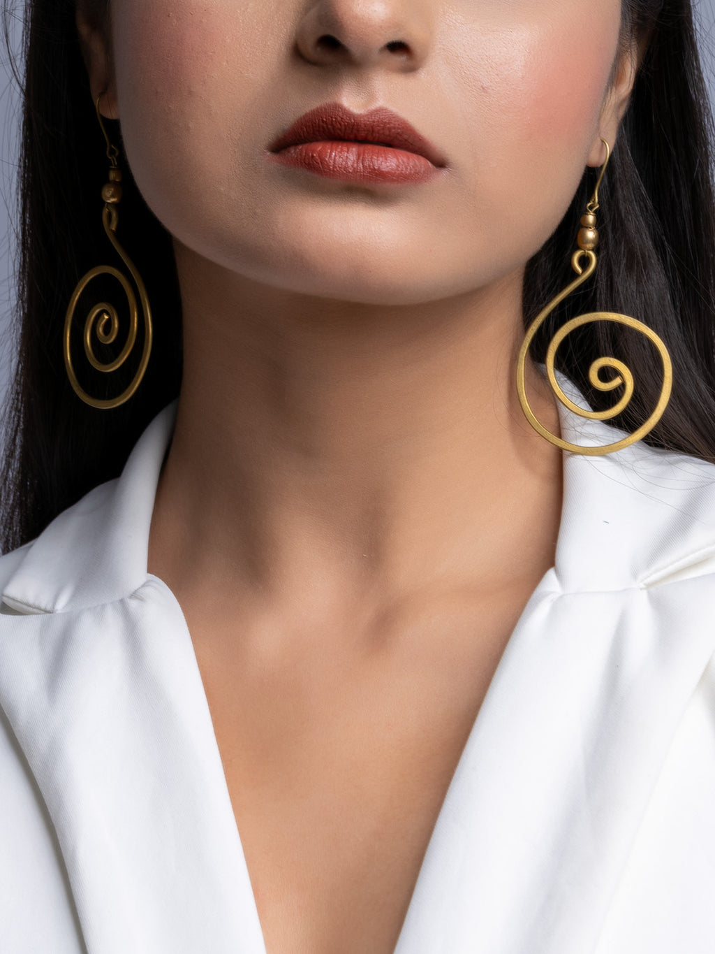 Spiral Golden Brass Dokra Earrings - Lookandadorn.com